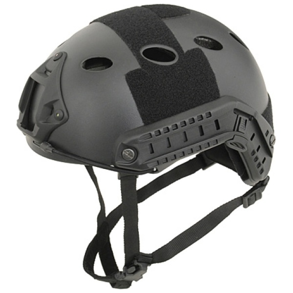 Šalmas Fast Black su reguliavimo